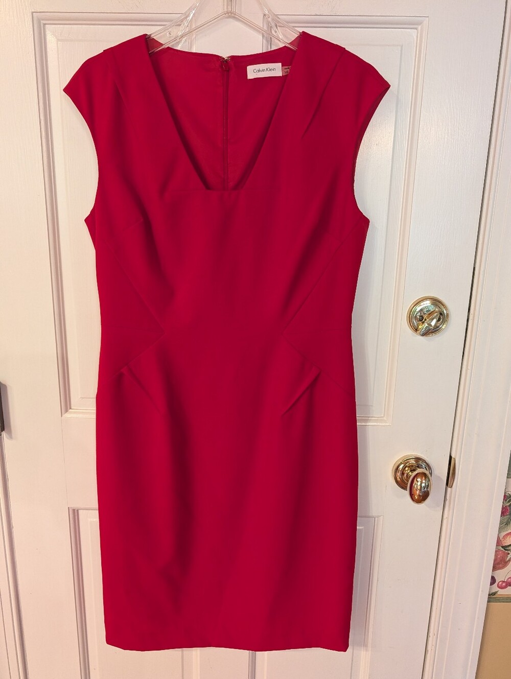 NWOT Calvin Klein V-Neck Rich Red Elegant Holiday Business Sheath Dress Size 10